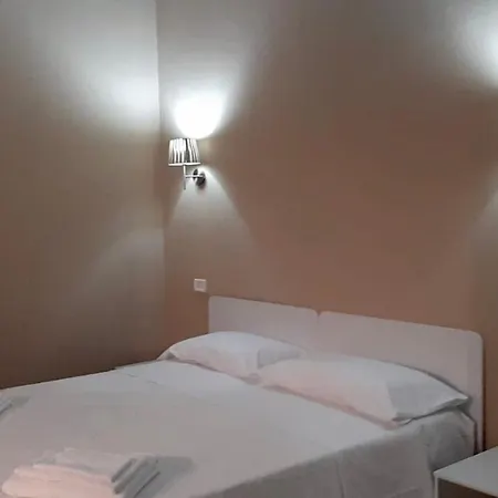 Kitezone Gizzeria 3*